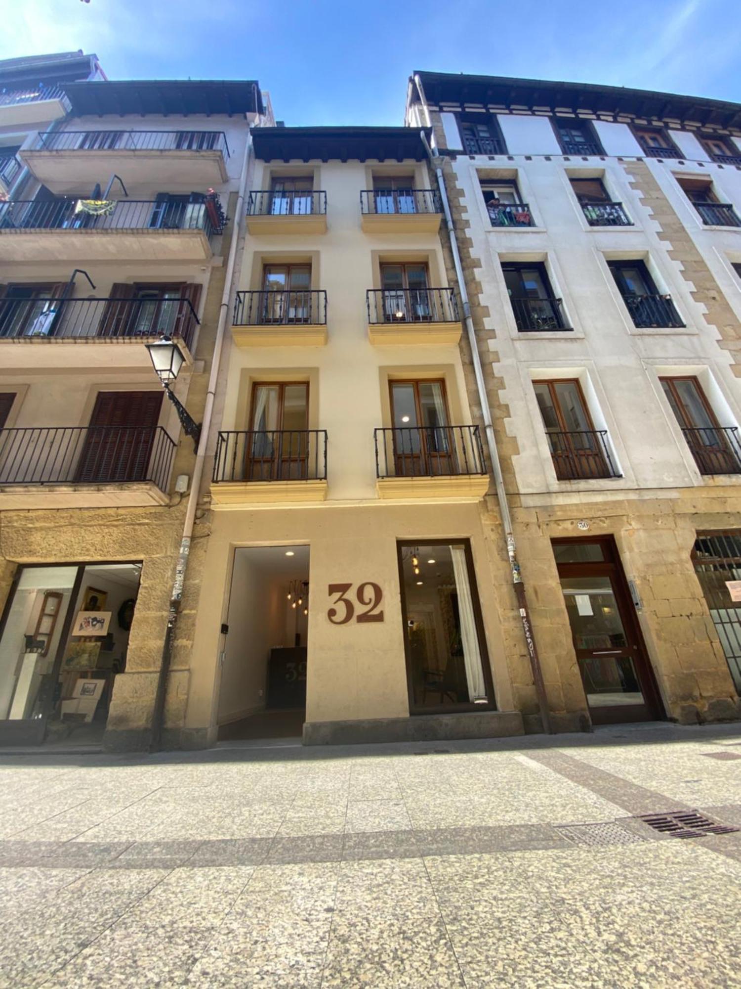 32 De Agosto Rooms San Sebastian Exterior photo